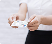 海牙費用：全球公司注冊、做賬、審計、商標、公證等業(yè)務領域的成本分析